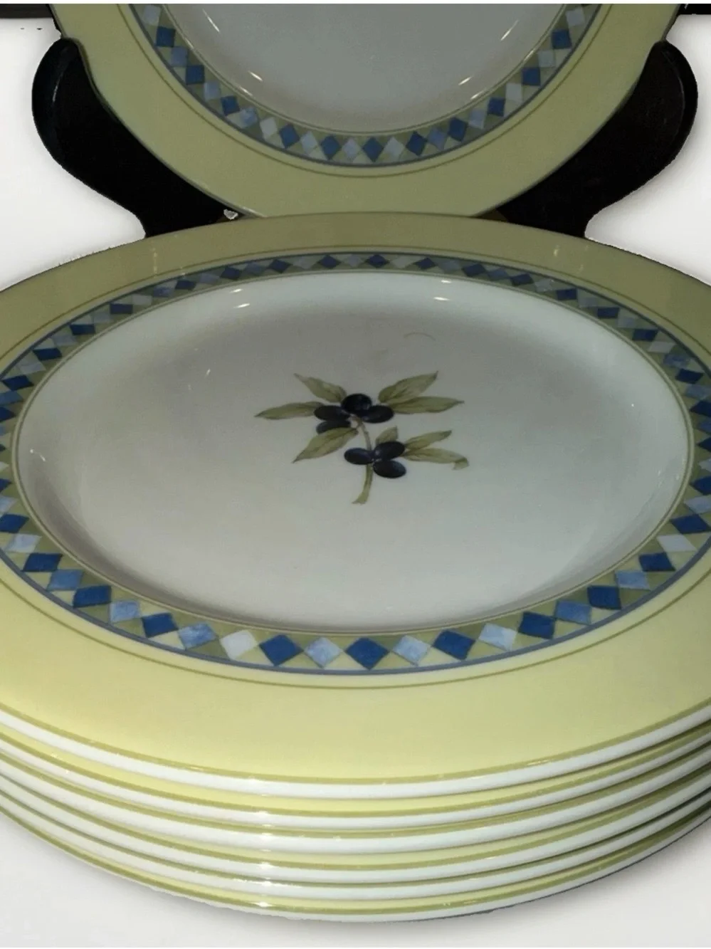 Vintage Royal Doulton Dinner Plates ((7 Plate Set)) - Discontinued